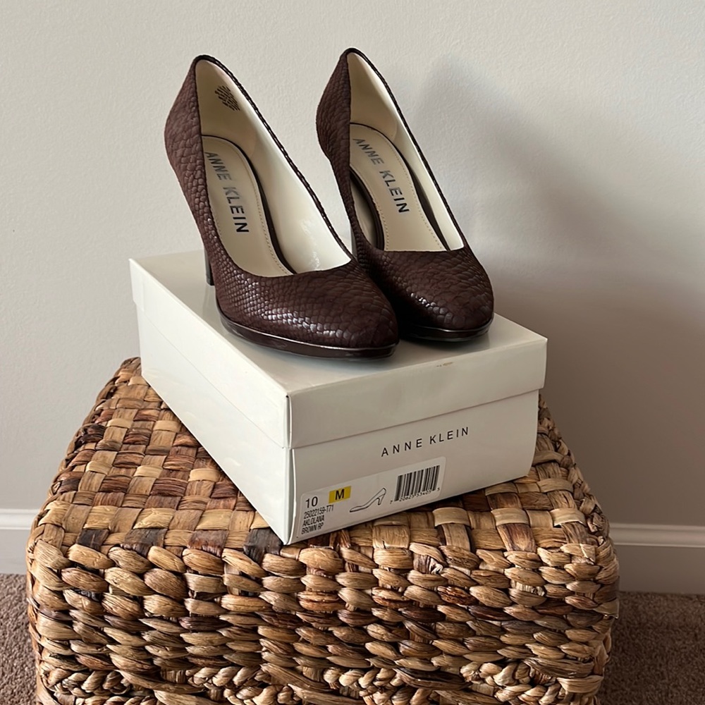 Anne Klein, Aklolana, brown leather, women’s heels
